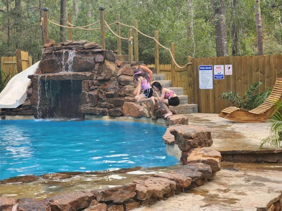 Waterfront Houston Hide Out In A Magical Forest ウォーラー郡  エクステリア 写真